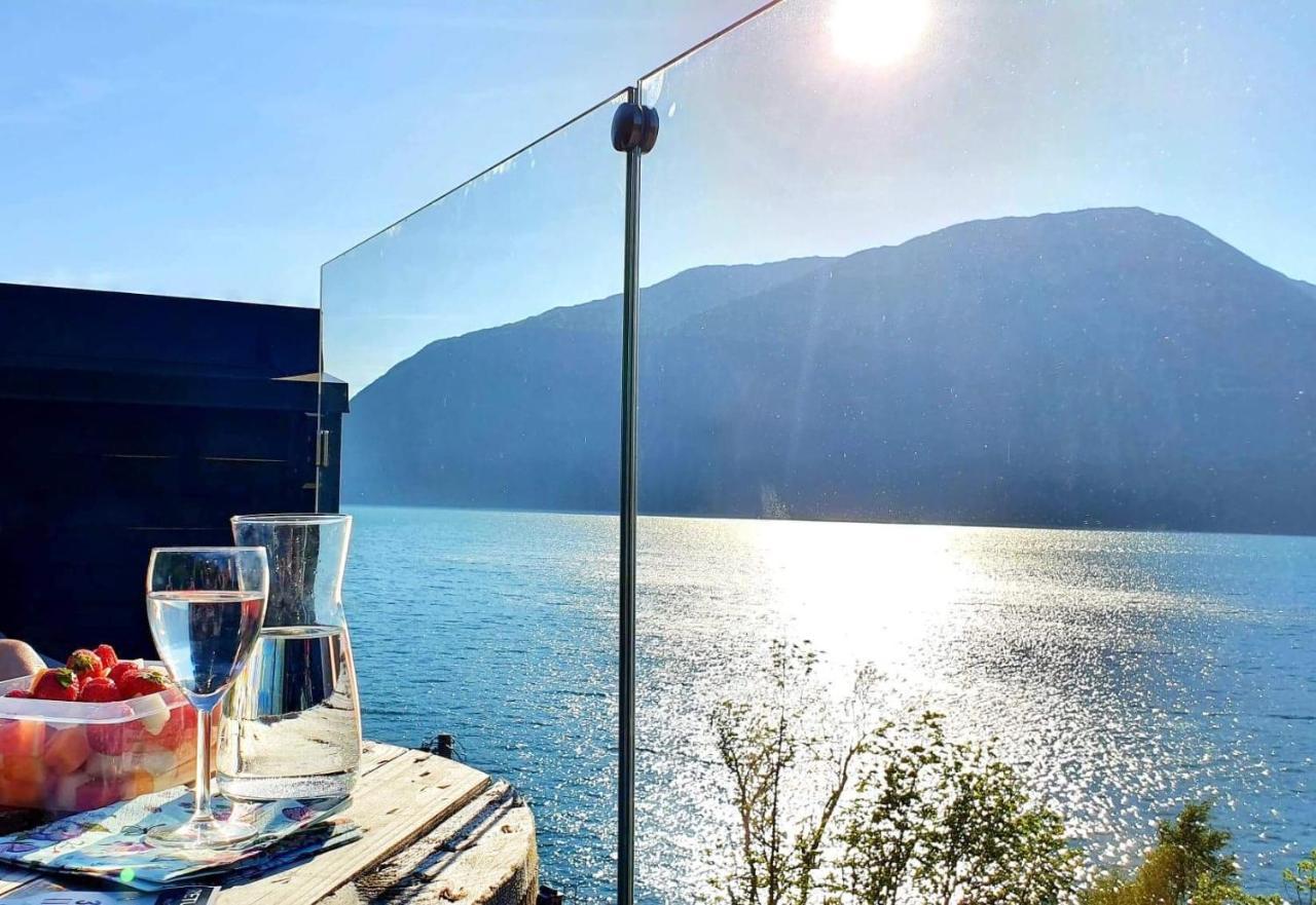Mikrohyttene I Akrafjorden Etnesjoen Luaran gambar